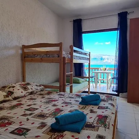 On The Apartamento Bogomolje